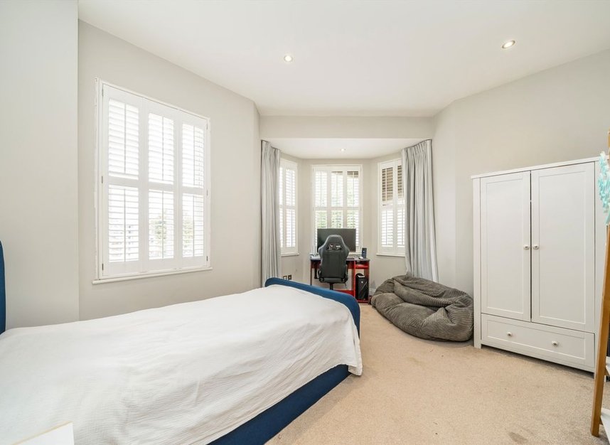 Properties to let in Coppetts Road - N10 1HR view11