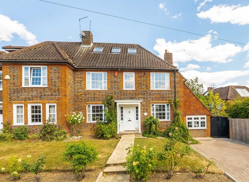 Properties let in Coppice Walk - N20 8DA view1