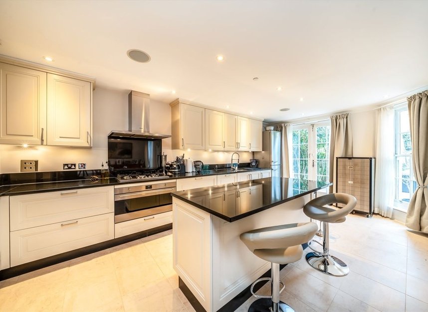 Properties to let in Corsellis Square - TW1 1QT view3