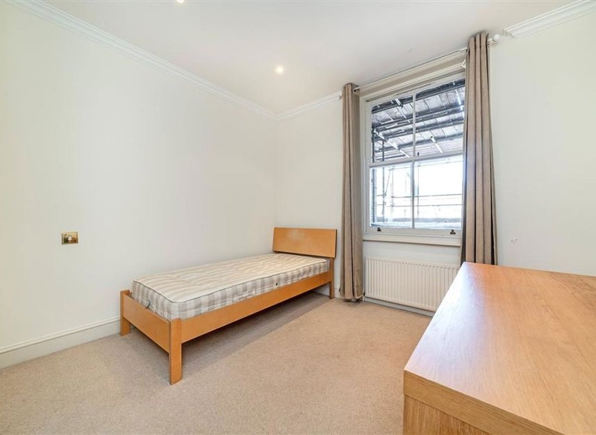 Properties to let in Courtfield Gardens - SW5 0PH view4