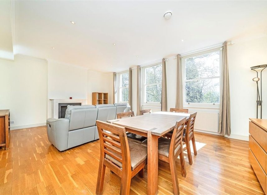 Properties to let in Courtfield Gardens - SW5 0PH view1