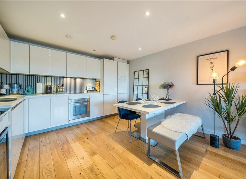 Properties let in Cowley Road - SW9 6BY view3