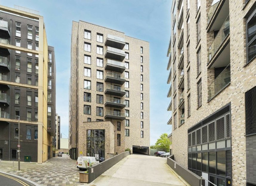 Properties let in Creek Lane - SW18 1SY view1
