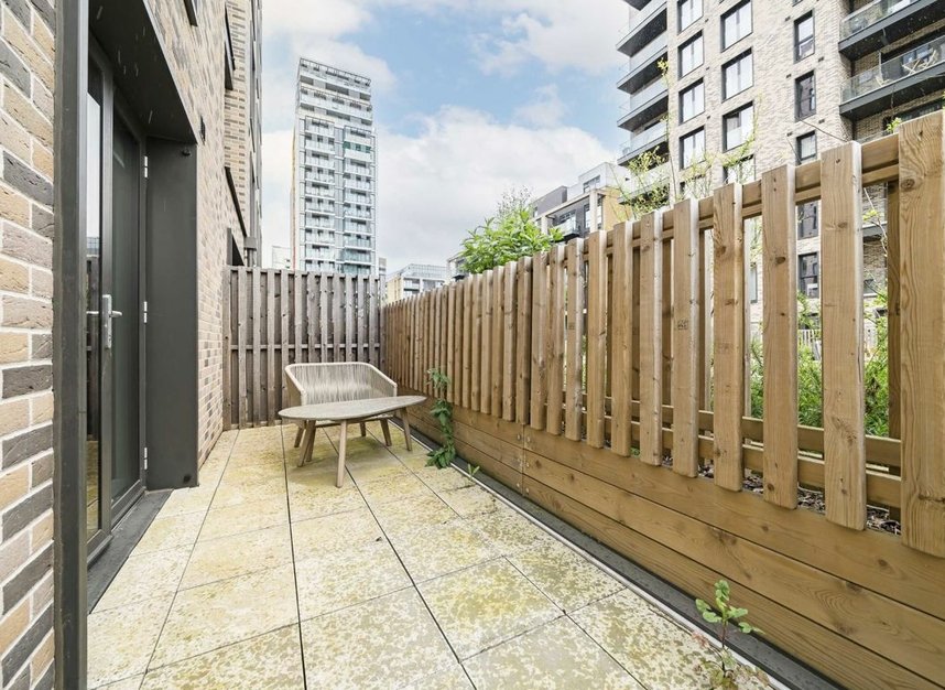 Properties let in Creek Lane - SW18 1SY view7