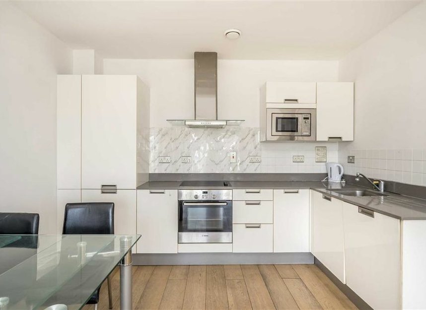 Flat to rent in Creek Road, London, SE8 (Ref 256742) | Dexters