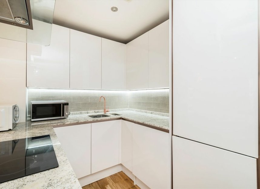 Properties let in Cromwell Road - SW5 0QD view2