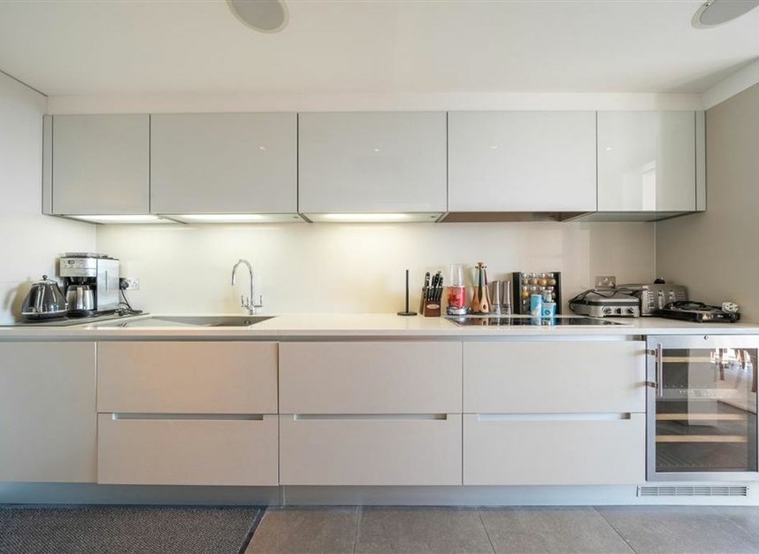 Properties to let in Cromwell Road - SW7 4XN view5