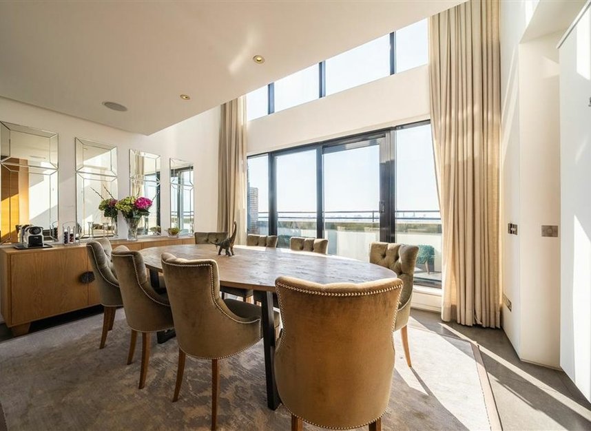 Properties to let in Cromwell Road - SW7 4XN view2