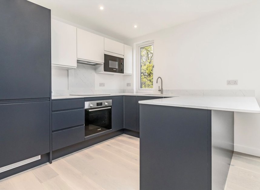 Properties let in Crouch End Hill - N8 8DN view3