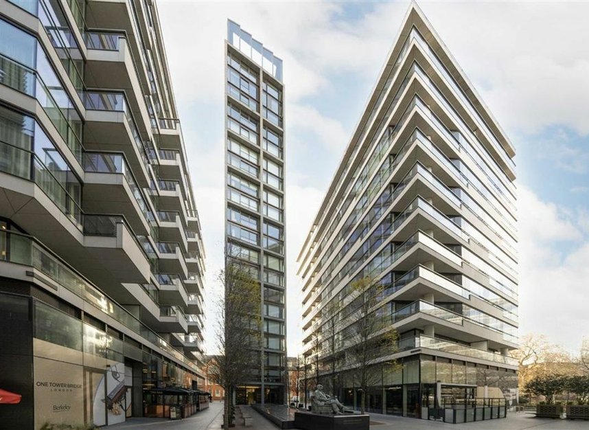 Properties to let in Crown Square - SE1 2SE view1