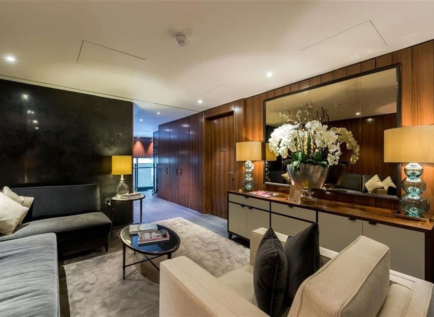 Properties to let in Crown Square - SE1 2SE view19