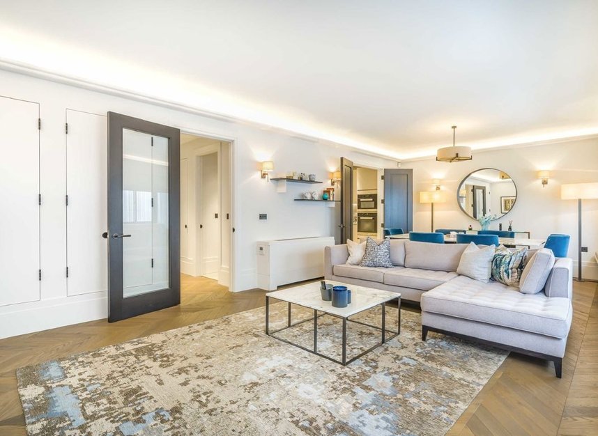 Properties to let in Curzon Square - W1J 7FY view3
