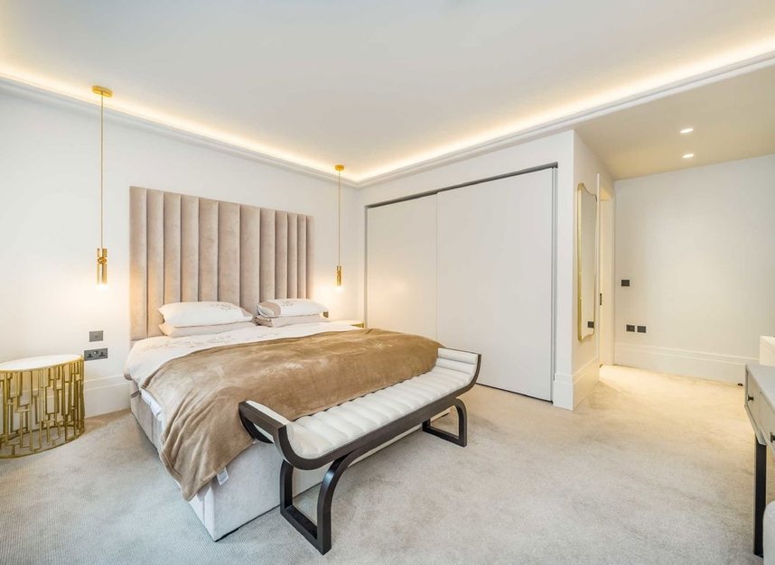 Properties to let in Curzon Square - W1J 7FY view6