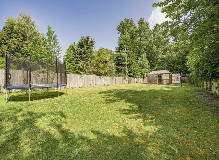 Properties let in Darby Crescent - TW16 5LA view5