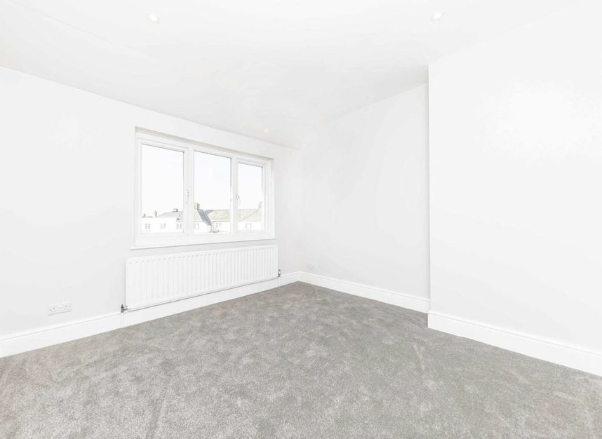 Properties let in Dawnay Road - SW18 3PQ view6