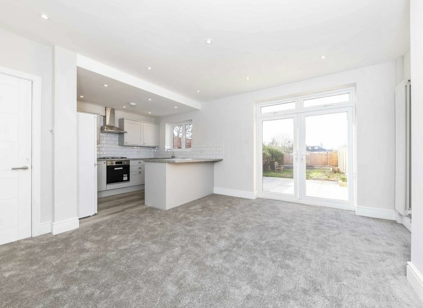 Properties let in Dawnay Road - SW18 3PQ view2