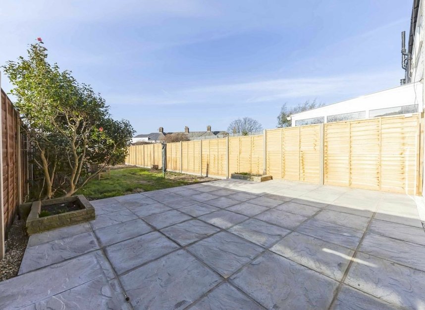 Properties let in Dawnay Road - SW18 3PQ view4