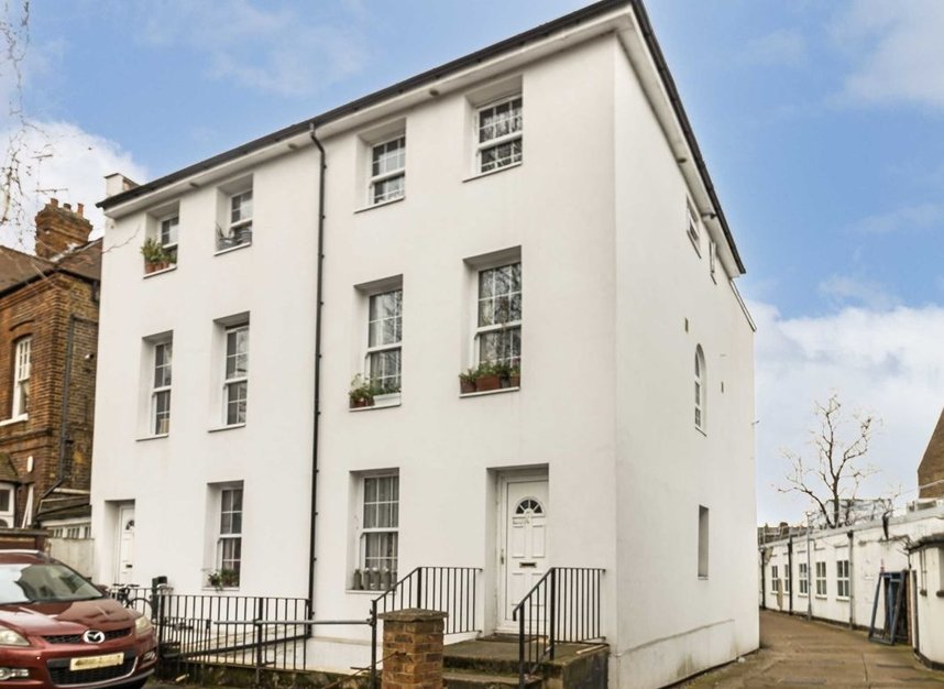Flat to rent in Denmark Hill, London, SE5 (Ref 220720) Dexters