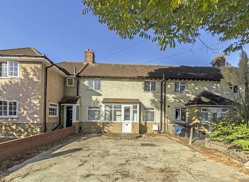 Properties to let in Douglas Road - KT1 3PT view1