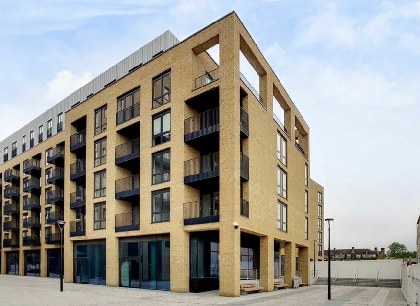 Properties let in Drapers Yard - SW18 1SF view1