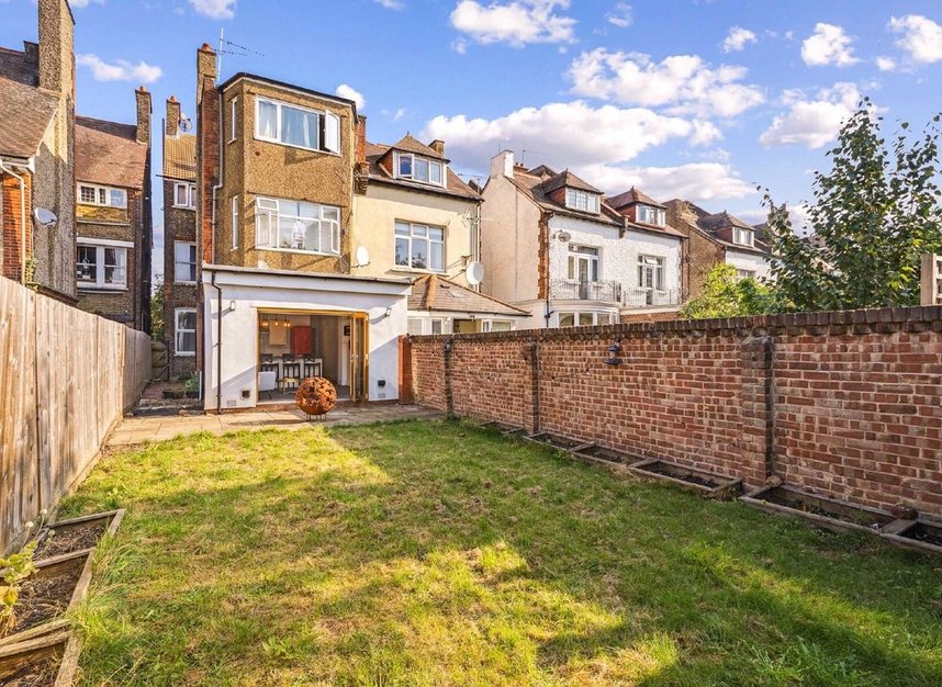 Properties to let in Drewstead Road - SW16 1LY view8
