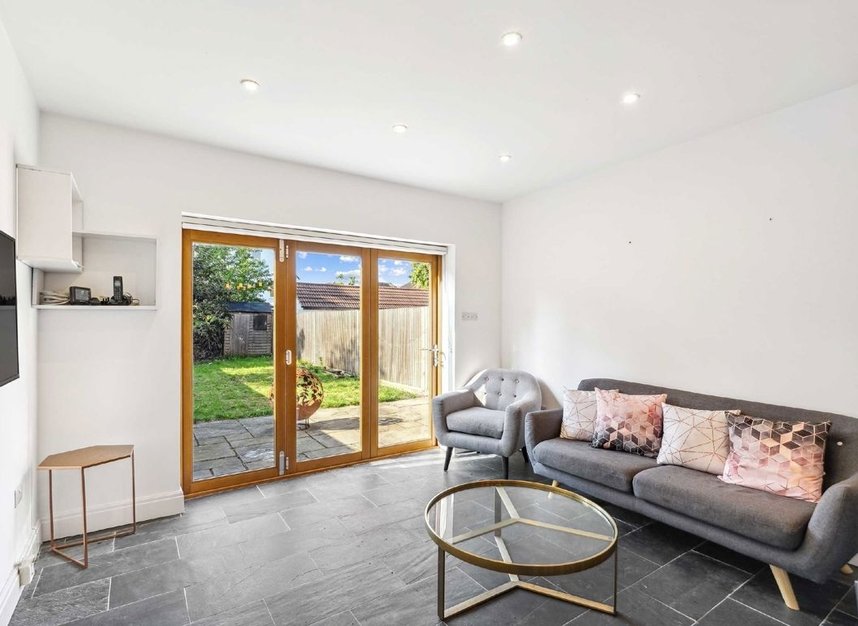Properties to let in Drewstead Road - SW16 1LY view3