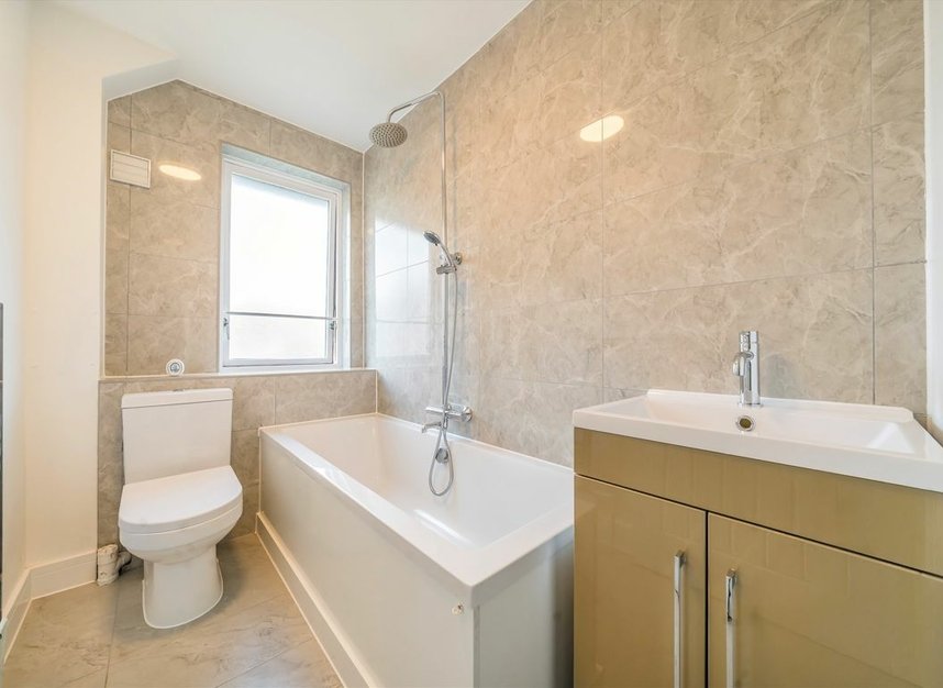 Properties let in Dublin Avenue - E8 4TP view8