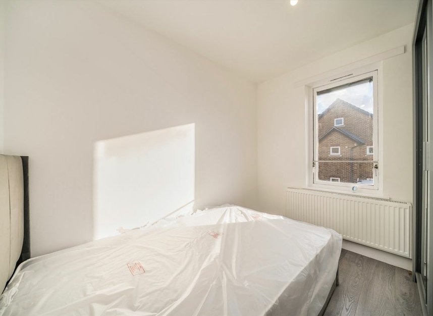 Properties let in Dublin Avenue - E8 4TP view6