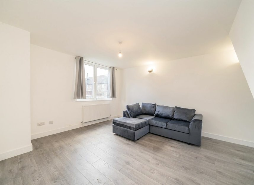 Properties let in Dublin Avenue - E8 4TP view2