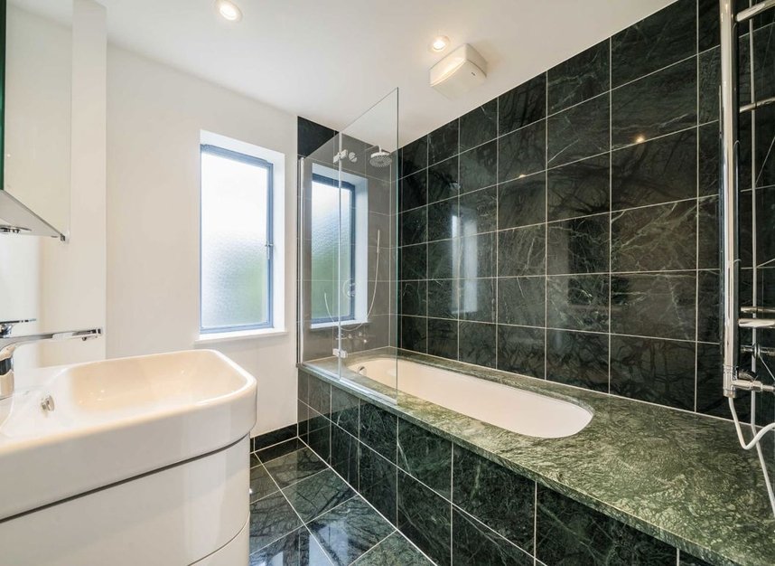 Properties let in Dunworth Mews - W11 1LE view9