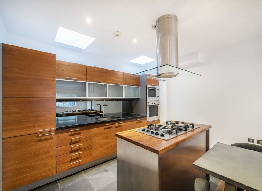 Properties let in Dunworth Mews - W11 1LE view4