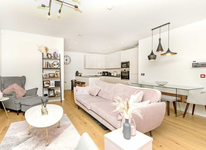 Properties to let in Durham Wharf Drive - TW8 8FR view2