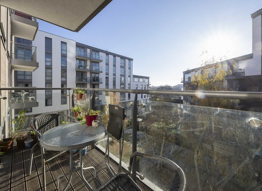 Properties to let in Ealing Road - TW8 0GD view4