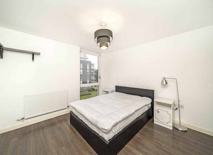 Properties to let in Ealing Road - TW8 0GL view5