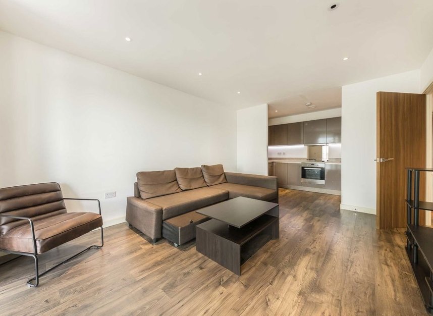 Properties to let in Ealing Road - TW8 0GN view2