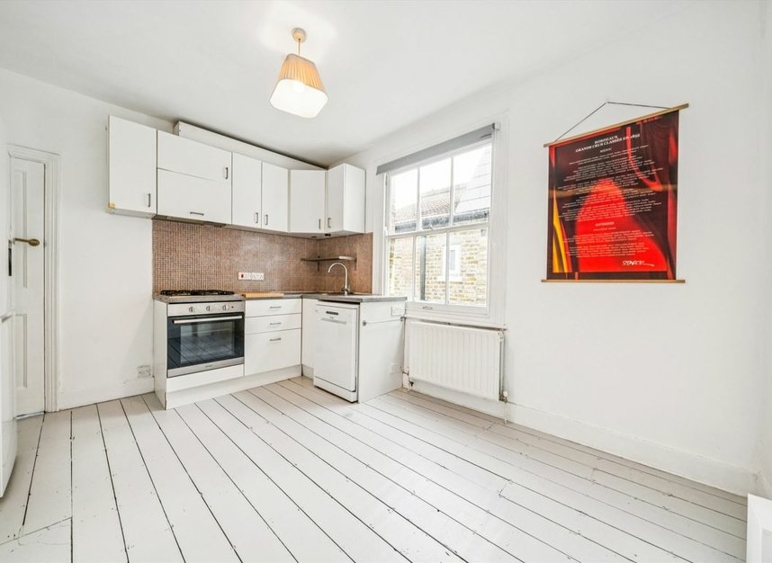 Properties let in Eastwood Street - SW16 6PT view3