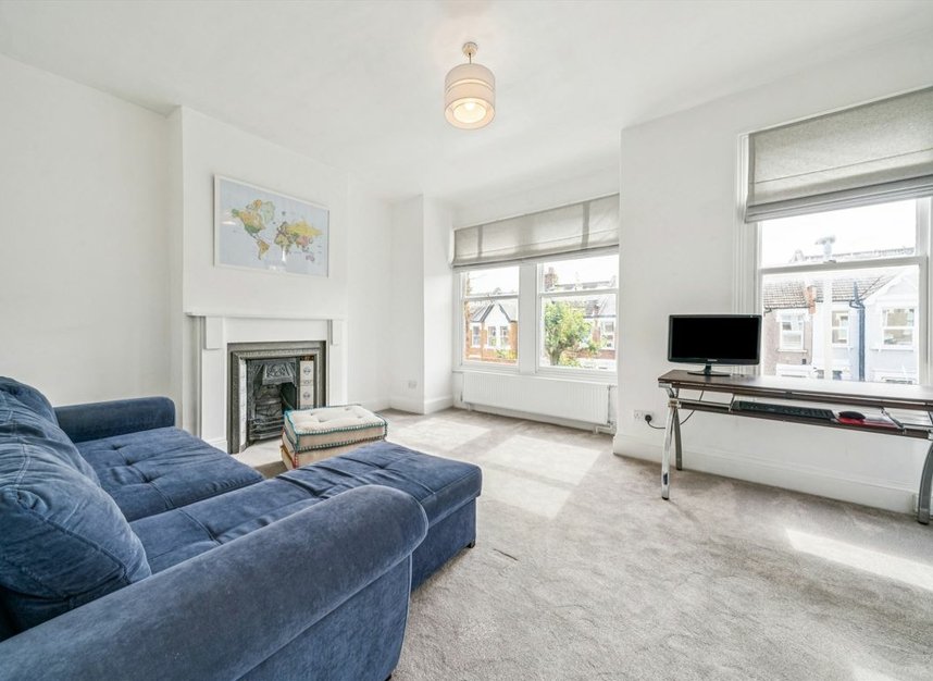 Properties let in Eastwood Street - SW16 6PT view2