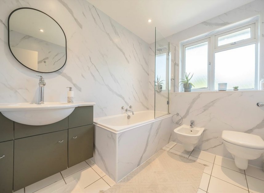 Properties let in Eaton Rise - W5 2ER view10