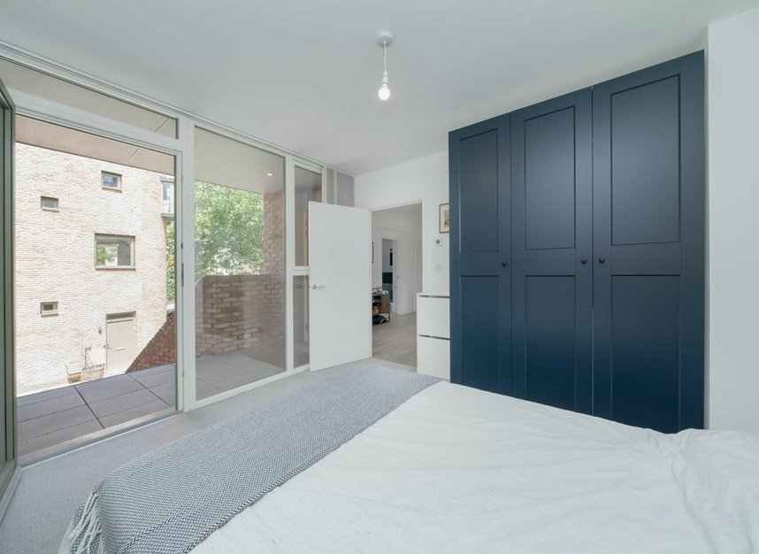 Properties to let in Edgewood Mews - N3 3EZ view5