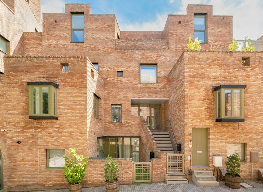 Properties to let in Edgewood Mews - N3 3EZ view9