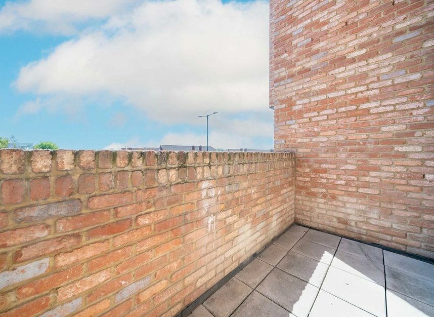 Properties to let in Edgewood Mews - N3 3EZ view8
