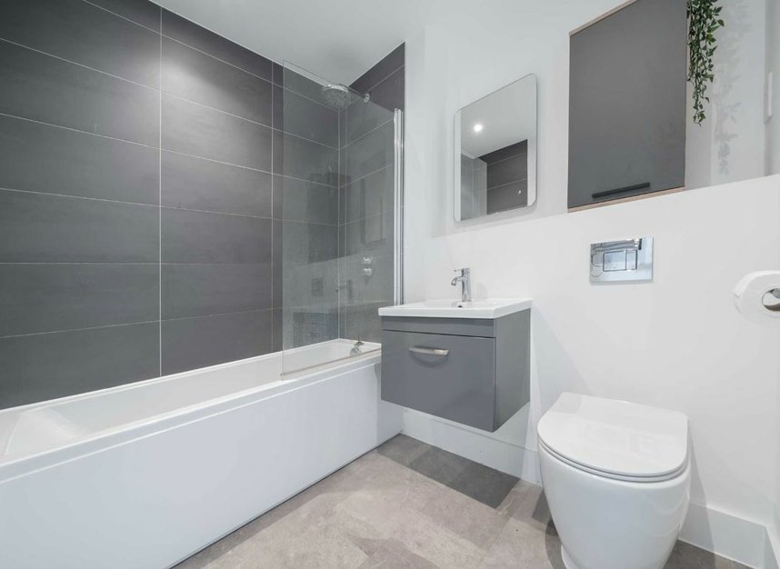 Properties to let in Edgewood Mews - N3 3EZ view7