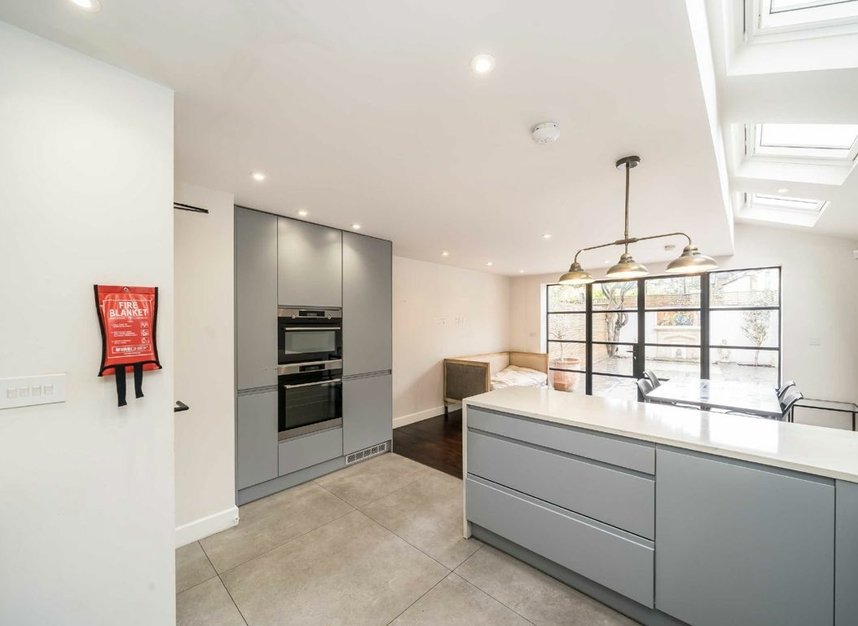 Properties let in Edithna Street - SW9 9JR view6