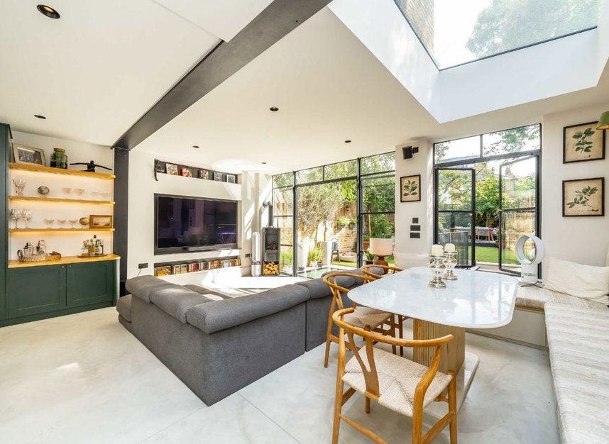 Properties to let in Edna Street - SW11 3DP view6