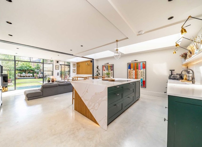 Properties to let in Edna Street - SW11 3DP view4