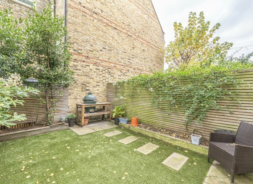 Properties let in Elm Park - SW2 2TY view4