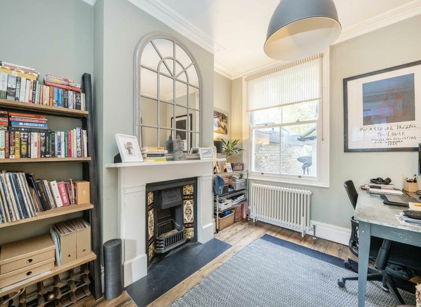 Properties let in Elm Park - SW2 2TY view6