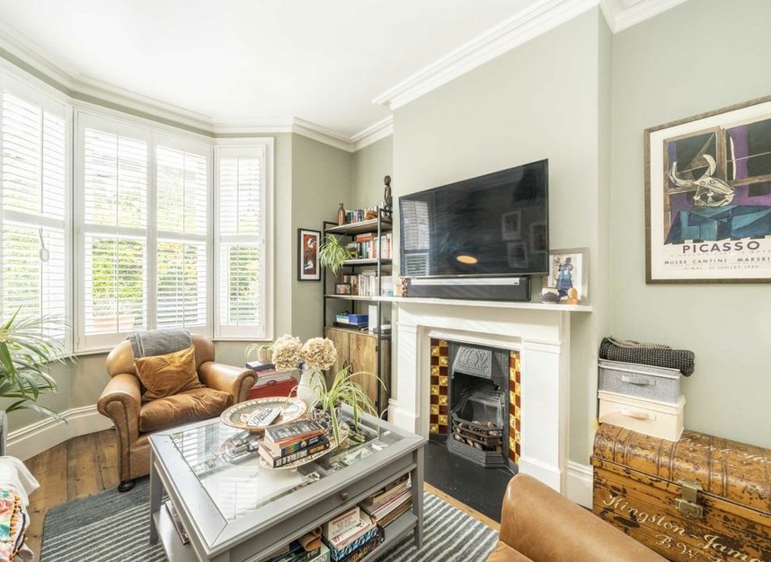 Properties let in Elm Park - SW2 2TY view2
