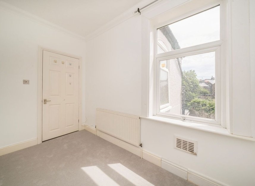 Properties let in Elm Road - KT2 6HP view5
