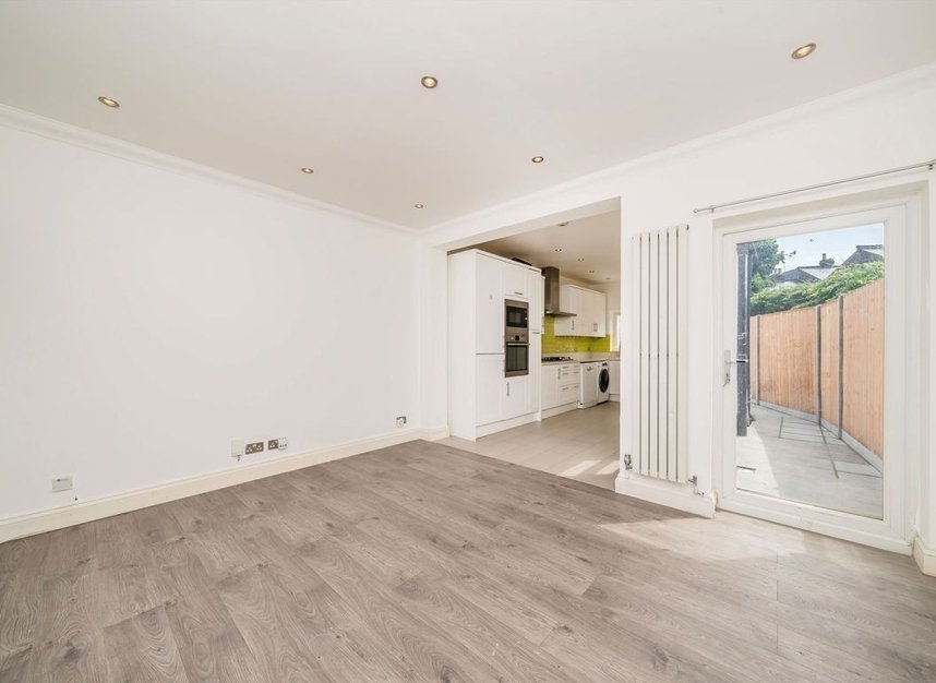 Properties let in Elm Road - KT2 6HP view2
